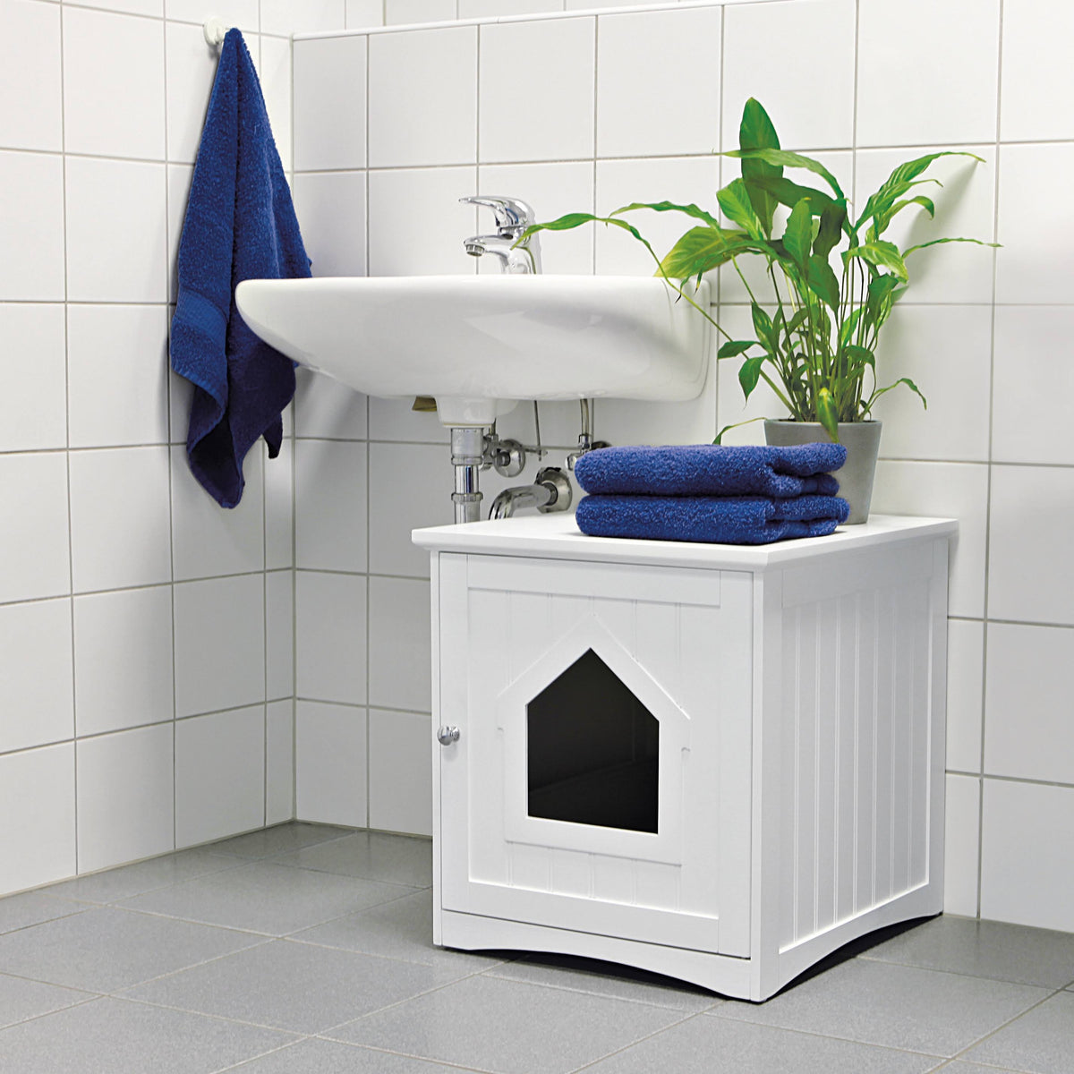 White Wooden Cat House and Litter Box Enclosure T815840