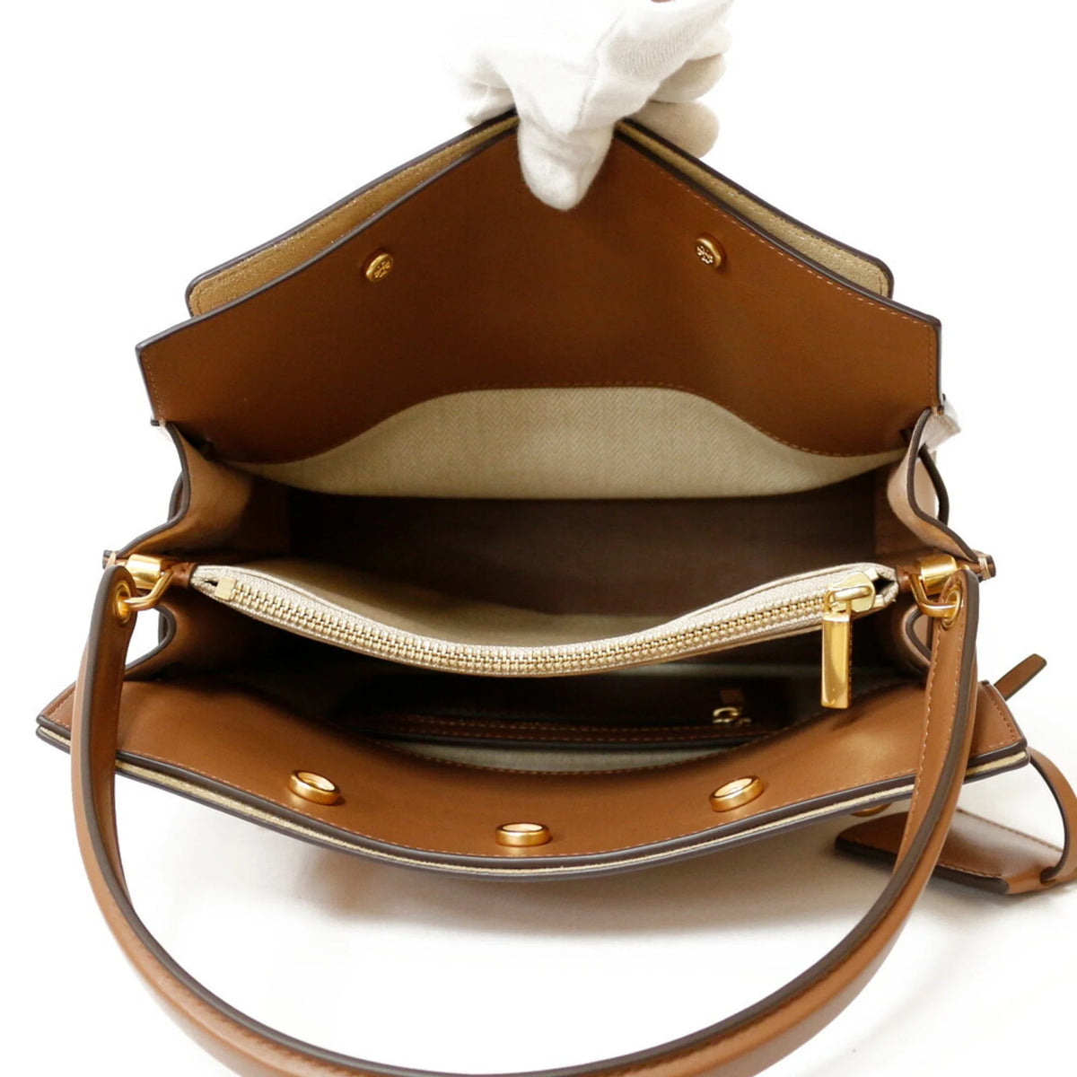 Pre-Owned Leather Shoulder Bag H620773