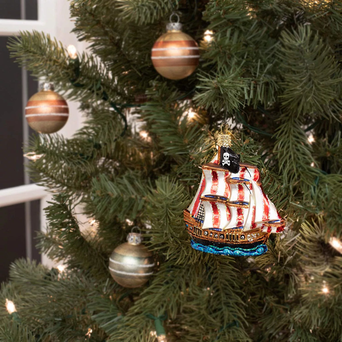 Glass Blown Ornament Pirate Ship K6424