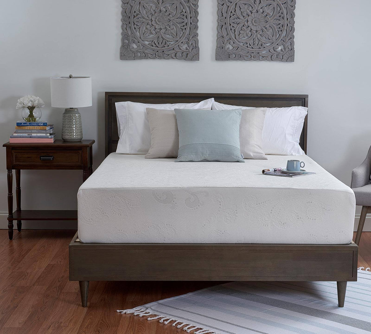 Queen Gel Memory Foam Mattress F2168