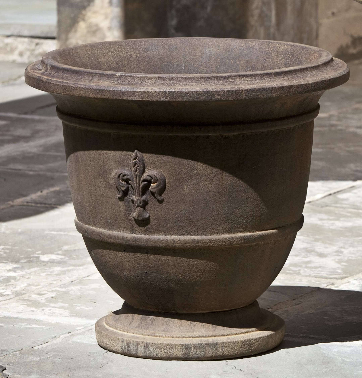 Small Urn N2672